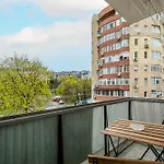 Peaceful With Free Parking Apartment Varna