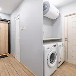 Apartment Peaceful With Free Parking *