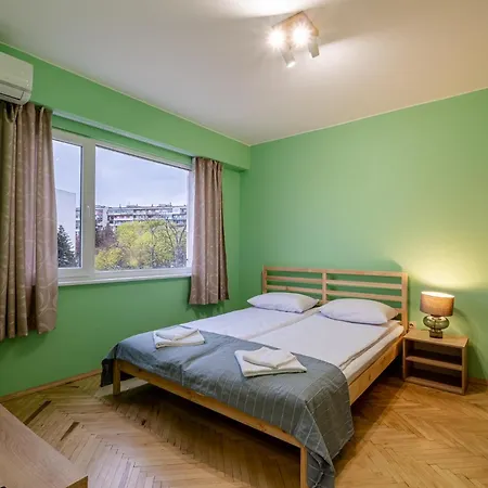 Peaceful With Free Parking Varna