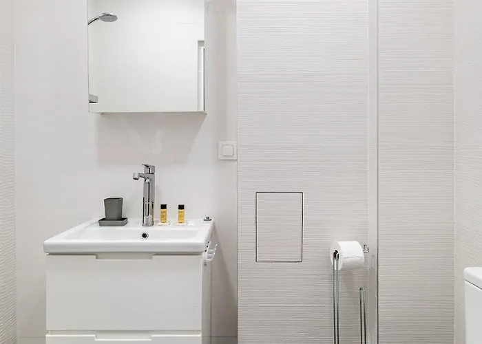 Peaceful With Free Parking Apartamento *