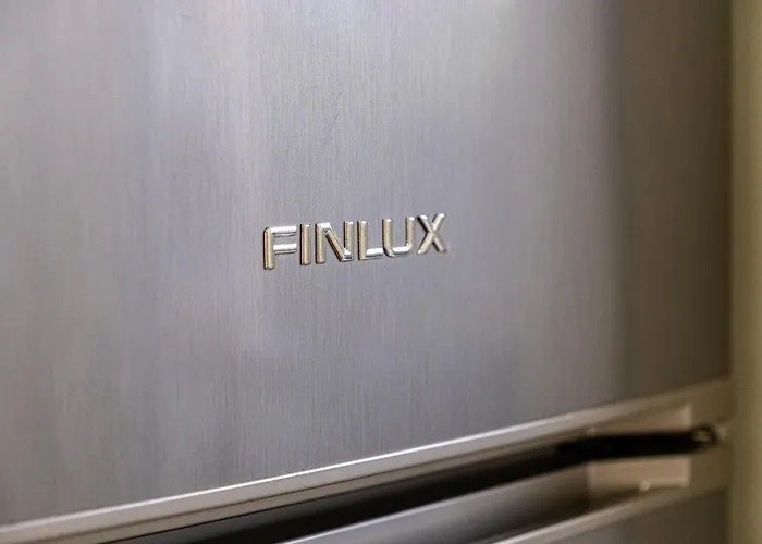 Peaceful With Free Parking Apartment Warna