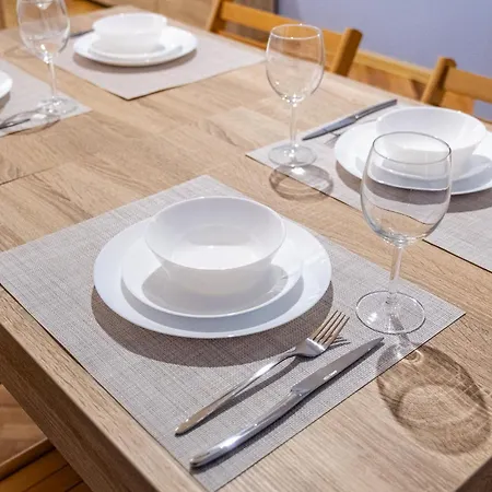 Peaceful With Free Parking Апартамент Варна