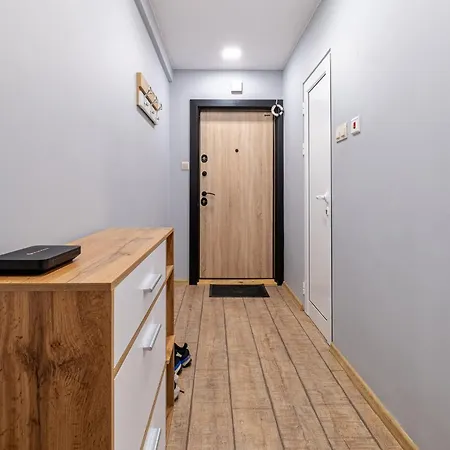 Peaceful With Free Parking Варна