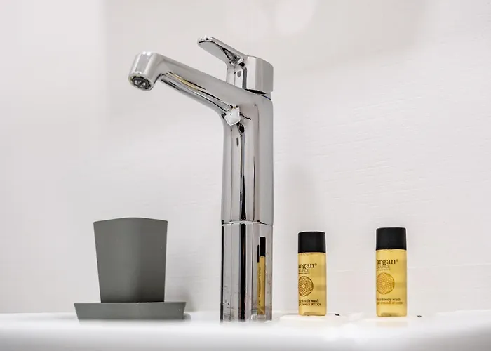 Peaceful With Free Parking